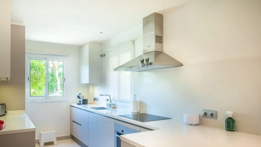 Apartamento de 3 dormitorios en Nueva Andalucía, Spain No. 301 № 5