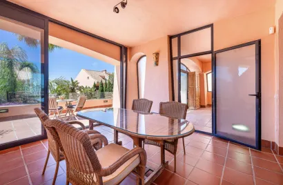 Apartamento de 2 dormitorios en Mijas Costa, Spain No. 742