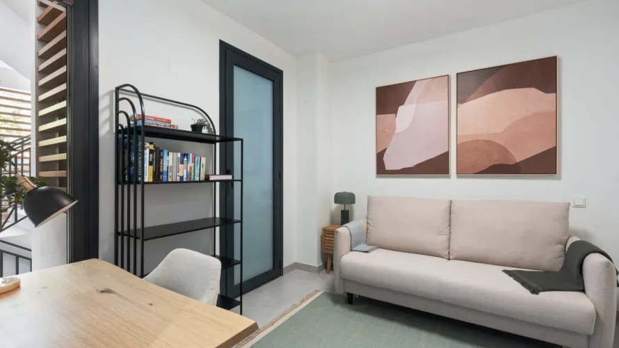 Apartamento de 3 dormitorios en Marbella, Spain No. 530 № 20