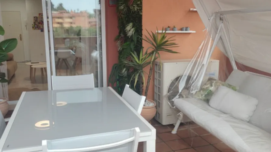 Apartamento de 2 dormitorios en Marbella, Spain No. 600 № 10