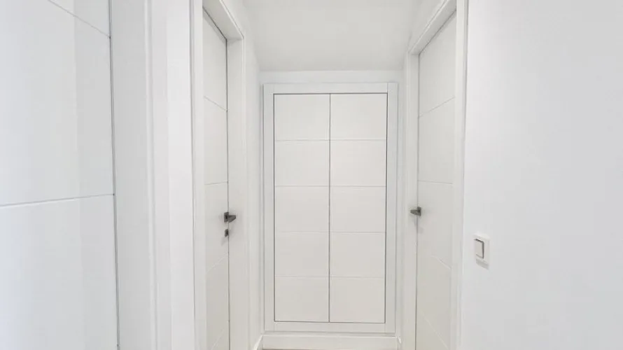 Dúplex de 3 dormitorios en Estepona, Spain No. 498 № 20