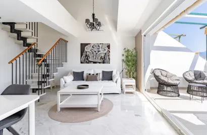 Dúplex de 2 dormitorios en Nueva Andalucía, Spain No. 732