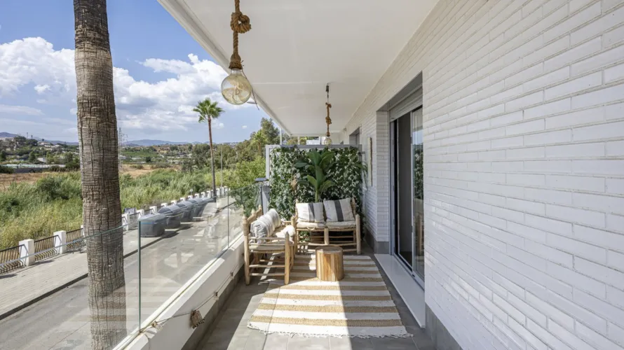 Apartamento de 3 dormitorios en Nueva Andalucía, Spain No. 602 № 8