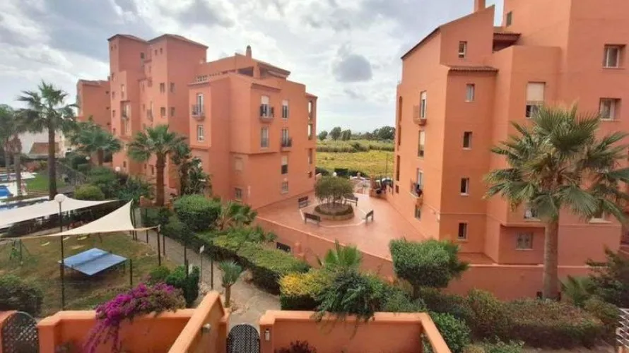 Apartamento de 2 dormitorios en Manilva, Spain No. 502 № 12