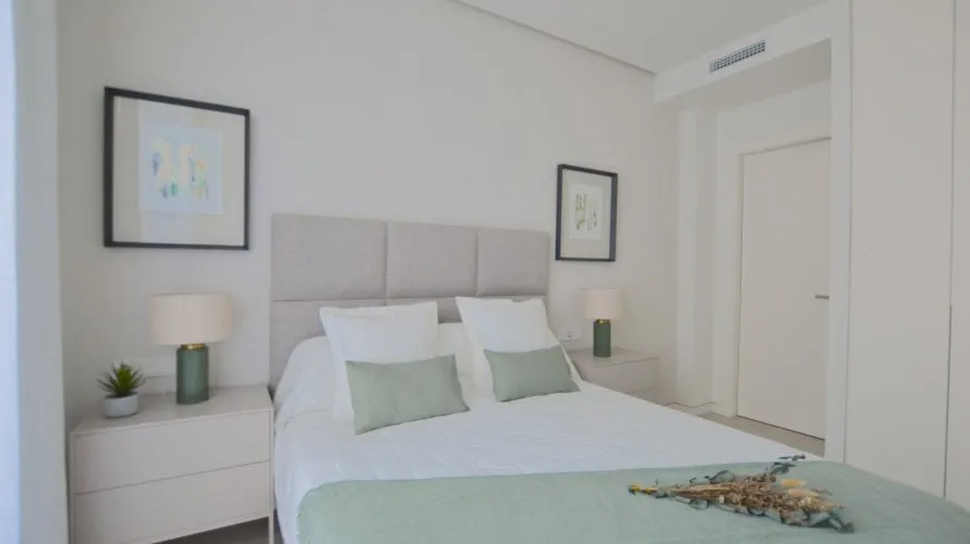 Apartamento de 2 dormitorios en Marbella, Spain No. 253 № 1