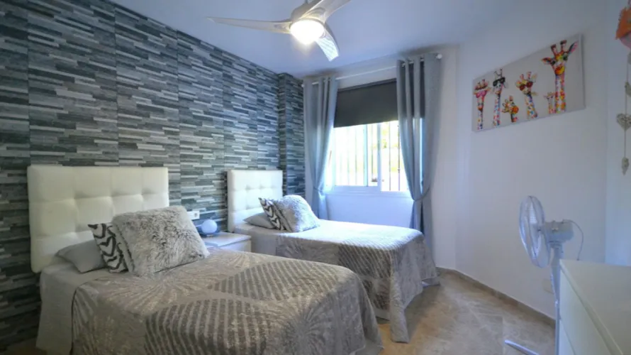 Apartamento de 2 dormitorios en Mijas Costa, Spain No. 731 № 5