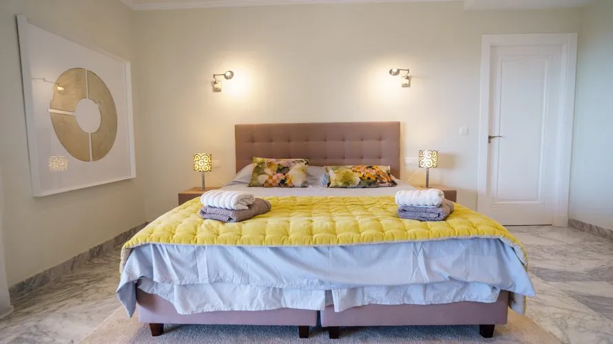 Dúplex de 4 dormitorios en Marbella, Spain No. 177 № 2