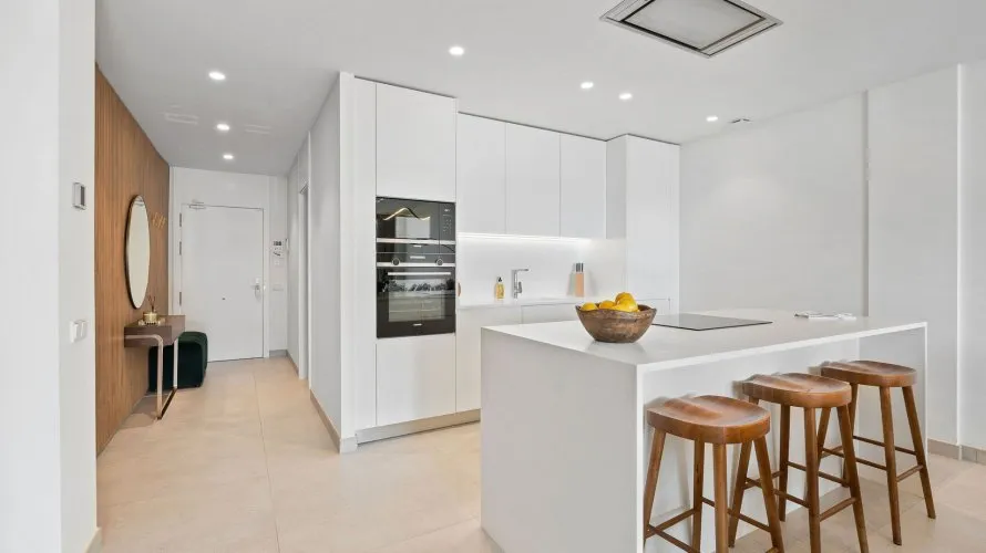 Apartamento de 3 dormitorios en Marbella, Spain No. 534 № 7