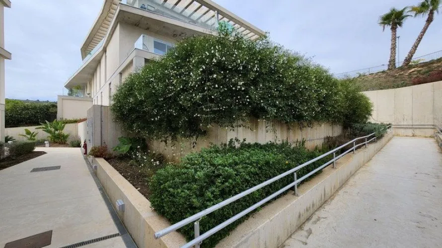 Apartamento de 174m² en Estepona, Spain No. 448 № 6