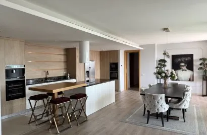 Apartamento de 4 dormitorios en La Quinta, Spain No. 728
