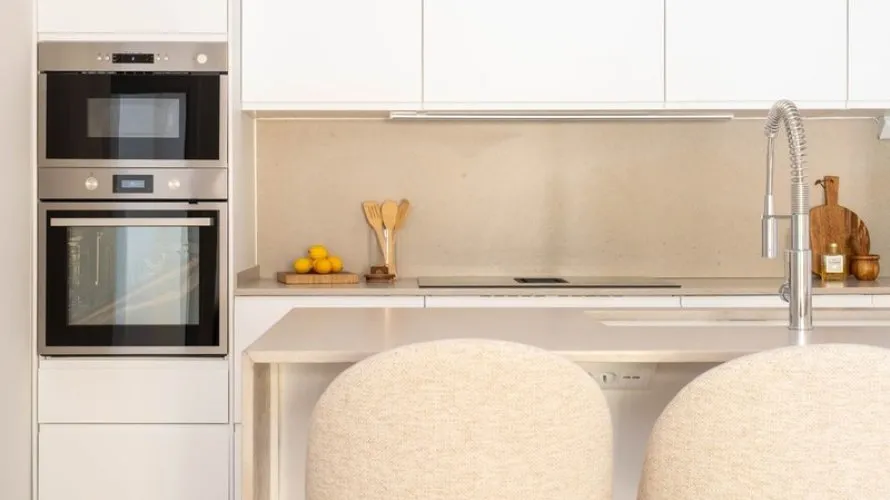 Apartamento de 4 dormitorios en Cortes (San Pedro De Alcantara), Spain No. 723 № 5