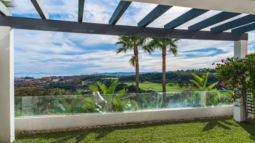 Apartamento de 2 dormitorios en Casares, Spain No. 392 № 8