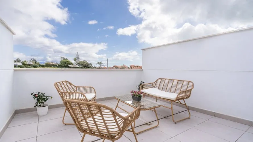Apartamento de 2 dormitorios en Estepona, Spain No. 637 № 13
