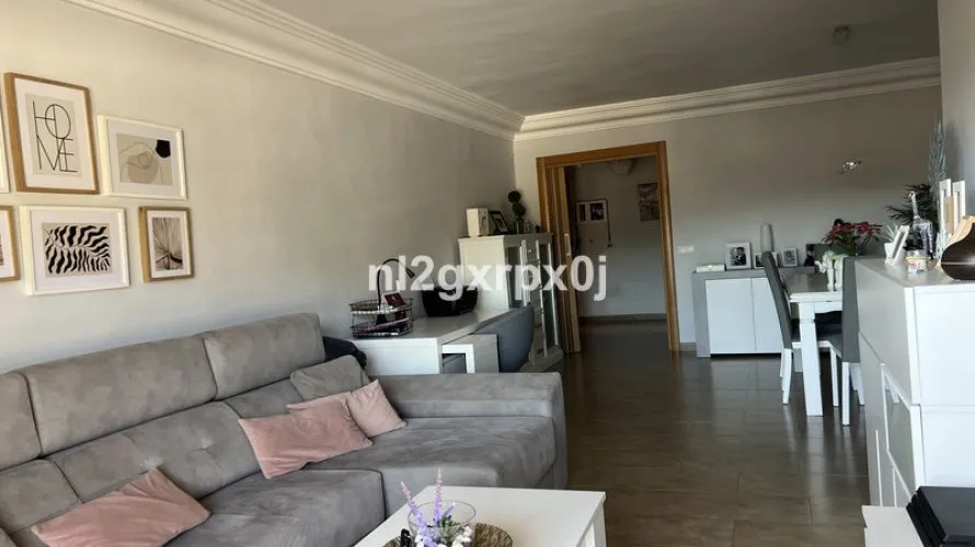 Apartamento de 3 dormitorios en Marbella, Spain No. 588 № 17