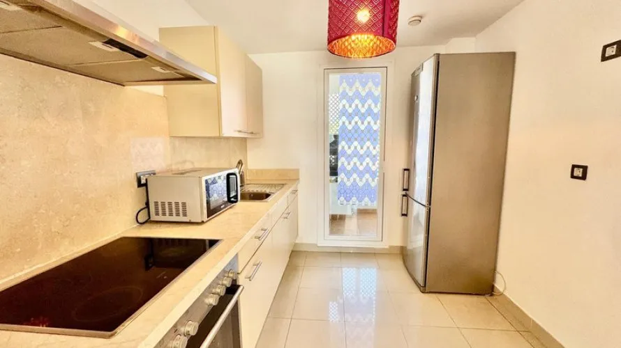 Apartamento de 2 dormitorios en Cortes (San Pedro De Alcantara), Spain No. 479 № 7