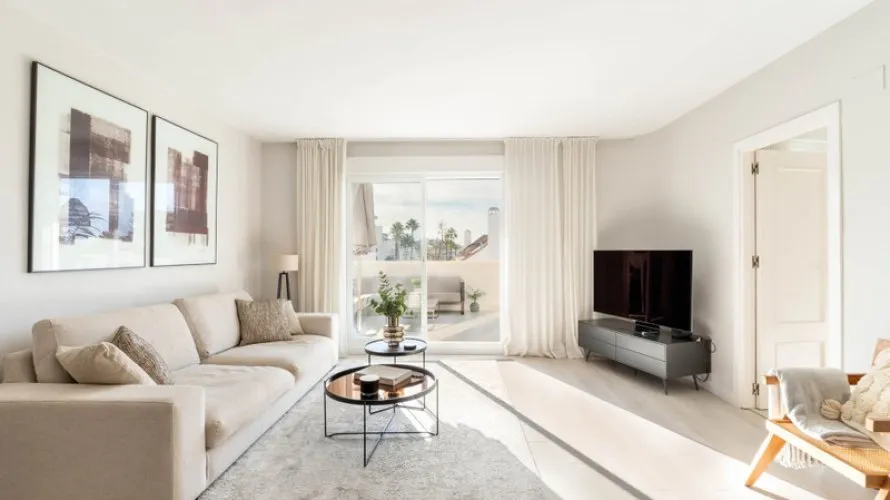 Apartamento de 3 dormitorios en Nueva Andalucía, Spain No. 463 № 4