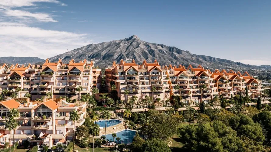 Dúplex de 3 dormitorios en Nueva Andalucía, Spain No. 246 № 4