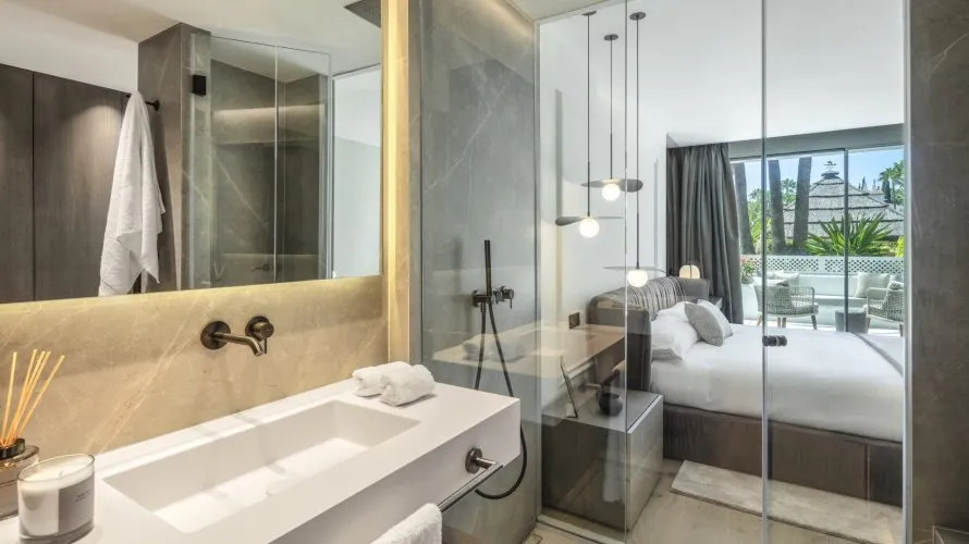 Apartamento de 3 dormitorios en Marbella, Spain No. 140 № 4