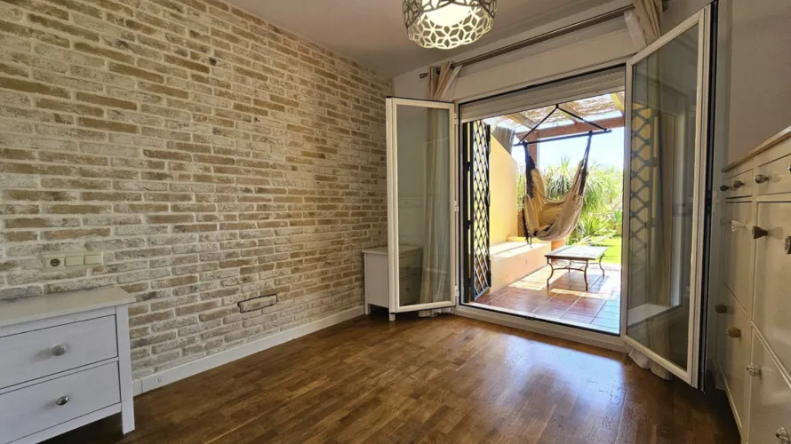 Apartamento de 2 dormitorios en Estepona, Spain No. 781 № 17