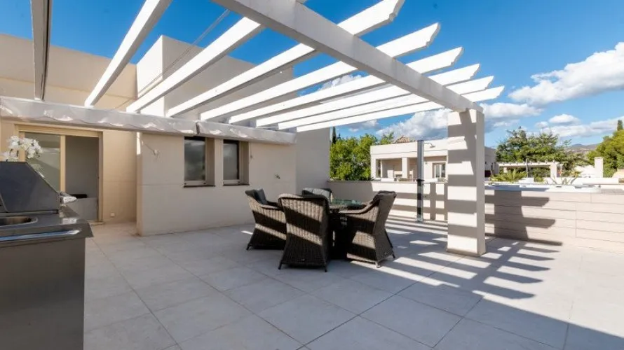 Ático de 3 dormitorios en Nueva Andalucía, Spain No. 262 № 20