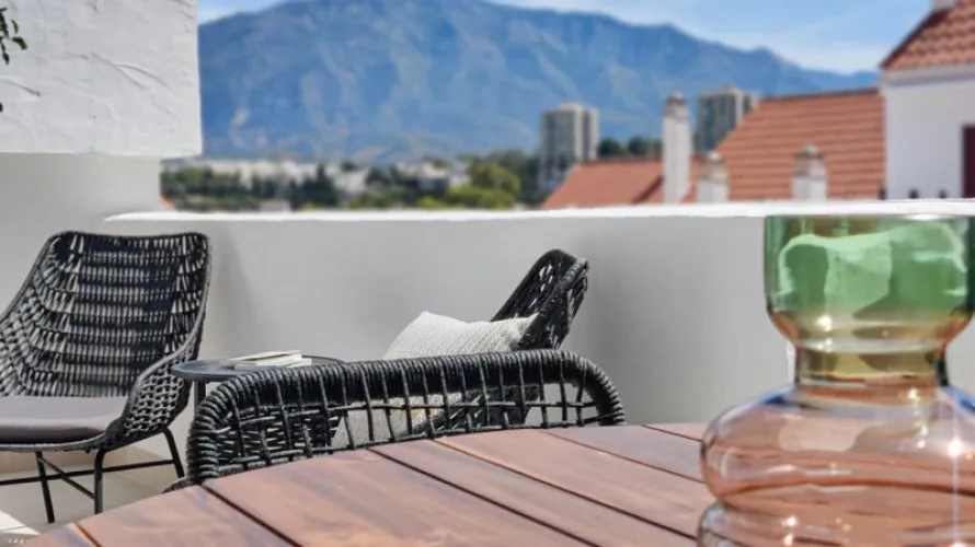 Apartamento de 3 dormitorios en Nueva Andalucía, Spain No. 263