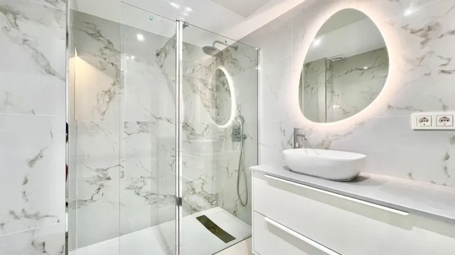 Dúplex de 3 dormitorios en Estepona, Spain No. 498 № 25