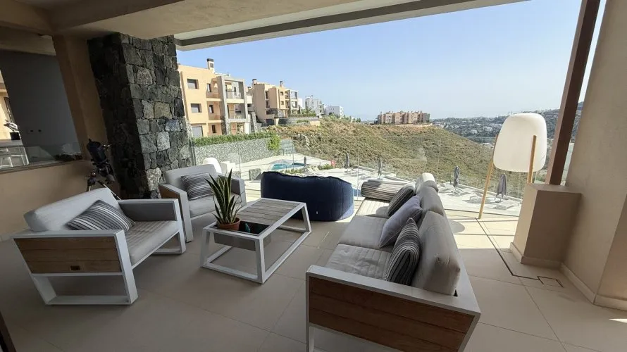 Apartamento de 4 dormitorios en La Quinta, Spain No. 728 № 3