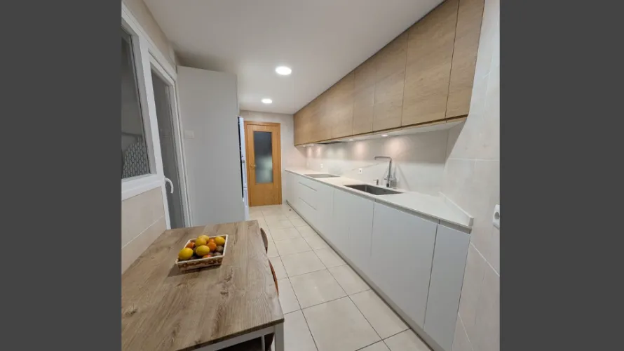 Apartamento de 3 dormitorios en Nueva Andalucía, Spain No. 628 № 5