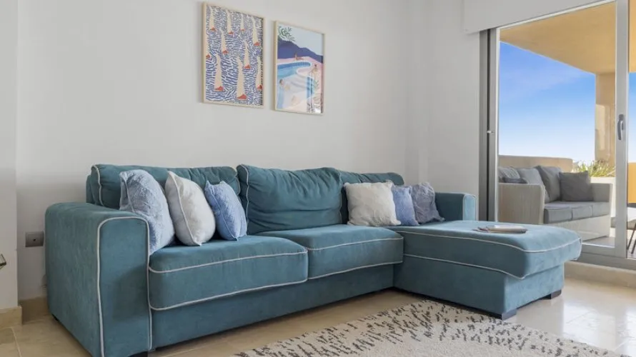 Apartamento de 3 dormitorios en Estepona, Spain No. 445 № 6