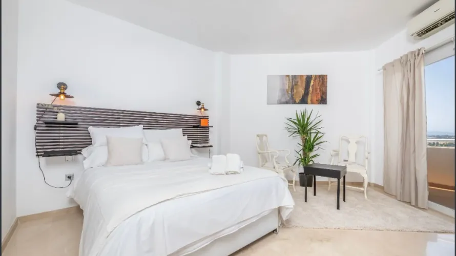 Ático de 1 dormitorio en Estepona, Spain No. 746 № 9