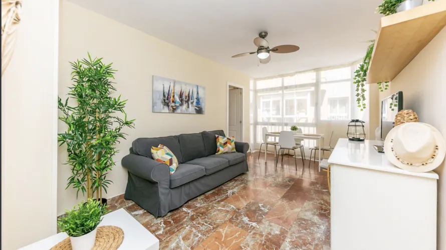 Apartamento de 2 dormitorios en Fuengirola, Spain No. 461 № 3