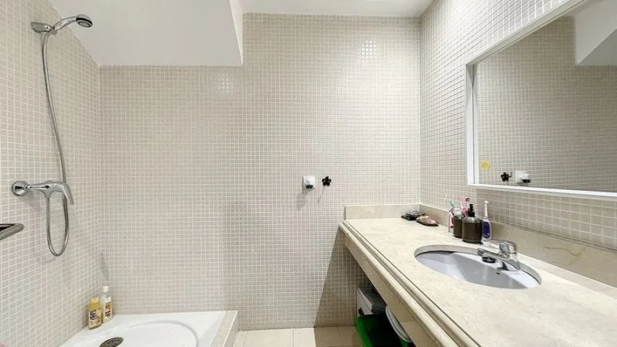 Dúplex de 3 dormitorios en Estepona, Spain No. 497 № 18