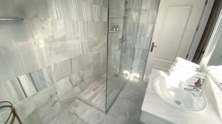 Dúplex de 3 dormitorios en Nueva Andalucía, Spain No. 730 № 22