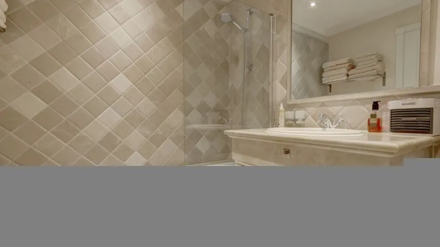 Apartamento de 2 dormitorios en Estepona, Spain No. 653 № 20