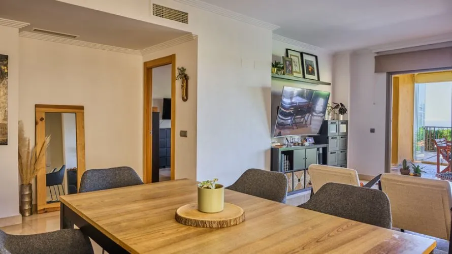 Apartamento de 3 dormitorios en Benahavís, Spain No. 673 № 10