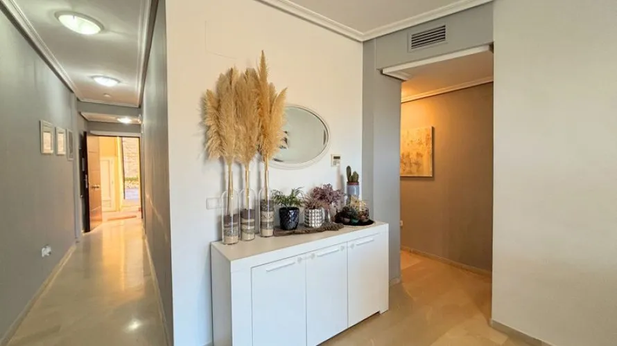 Apartamento de 2 dormitorios en Casares, Spain No. 572 № 5