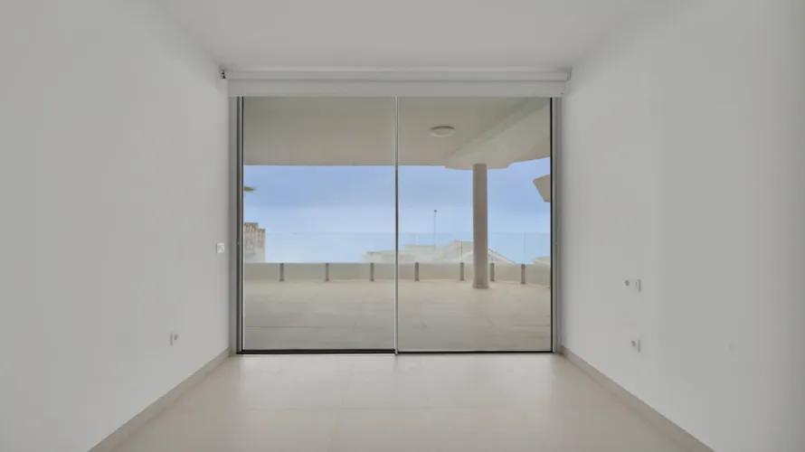 Apartamento de 3 dormitorios en Benalmádena, Spain No. 714 № 14