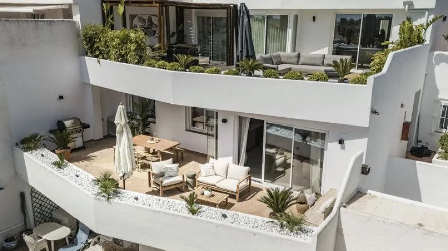 Apartamento de 3 dormitorios en Nueva Andalucía, Spain No. 513 № 10