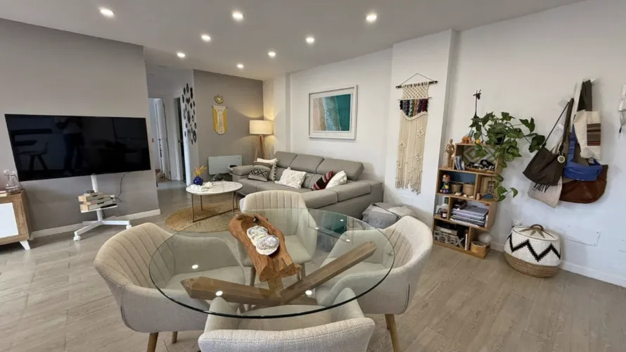 Dúplex de 2 dormitorios en Fuengirola, Spain No. 631 № 6