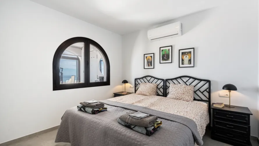 Apartamento de 2 dormitorios en Mijas Costa, Spain No. 469 № 5