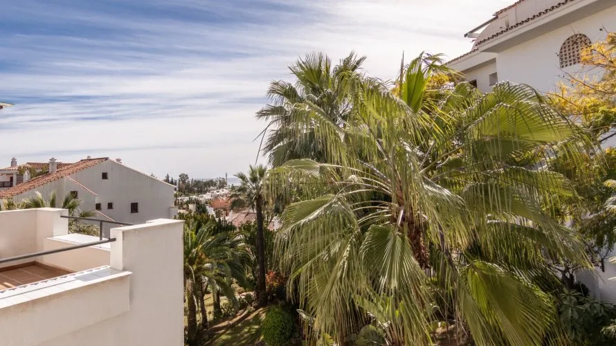 Apartamento de 3 dormitorios en Marbella, Spain No. 232 № 9