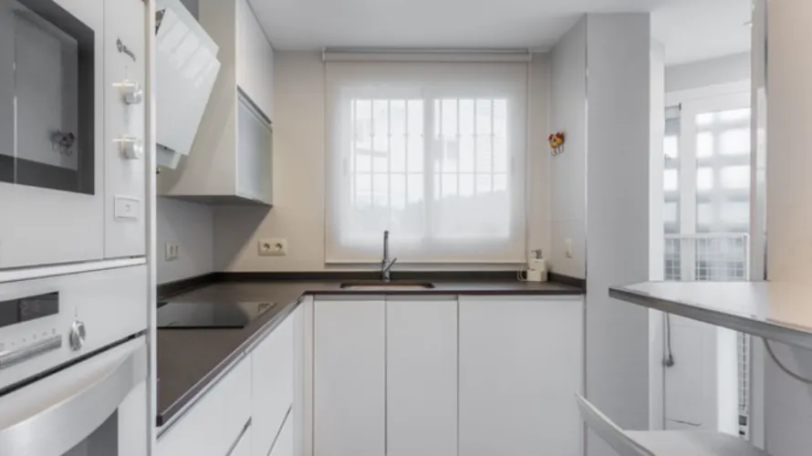 Apartamento de 2 dormitorios en Marbella, Spain No. 617 № 5