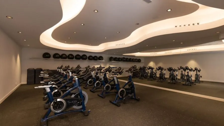 Apartamento de 2 dormitorios en Estepona, Spain No. 647 № 4