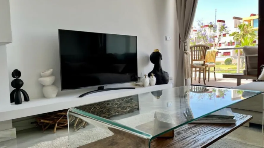 Apartamento de 2 dormitorios en Marbella, Spain No. 764 № 14