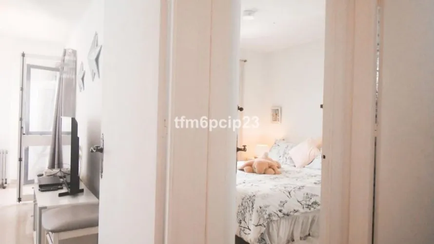 Apartamento de 3 dormitorios en Manilva, Spain No. 658 № 2