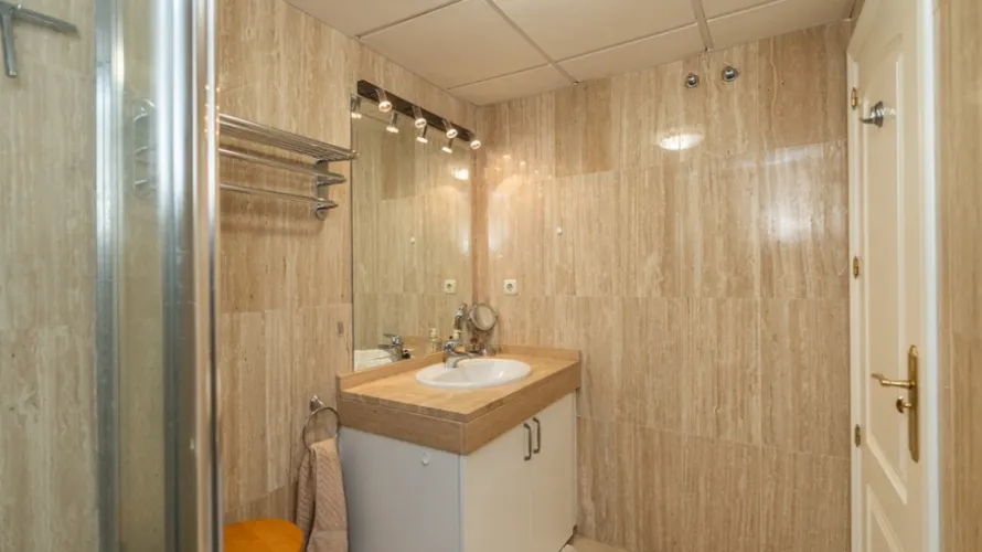 Dúplex de 2 dormitorios en Marbella, Spain No. 753 № 10