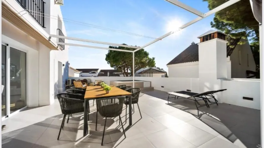 Dúplex de 4 dormitorios en Marbella, Spain No. 287 № 4