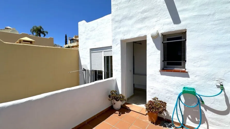 Apartamento de 2 dormitorios en Casares, Spain No. 573