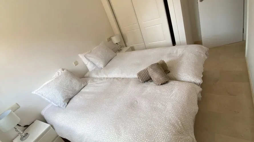 Apartamento de 2 dormitorios en Marbella, Spain No. 620 № 12