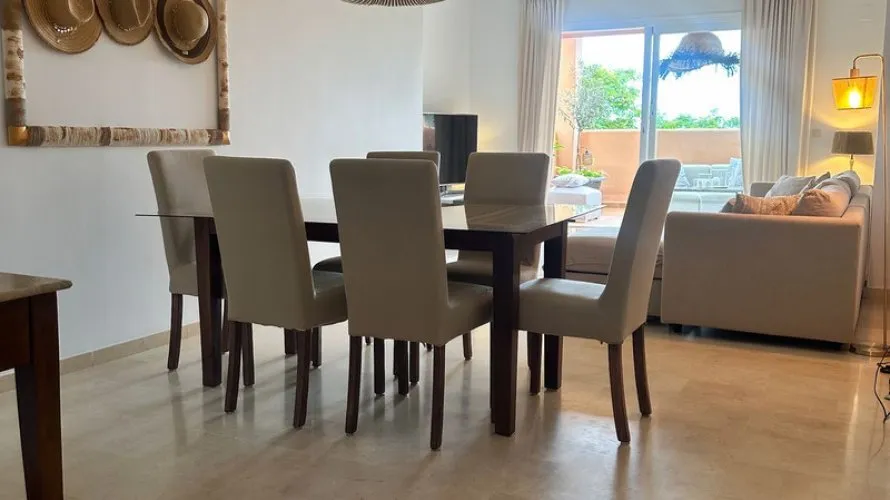 Apartamento de 2 dormitorios en Marbella, Spain No. 620 № 8